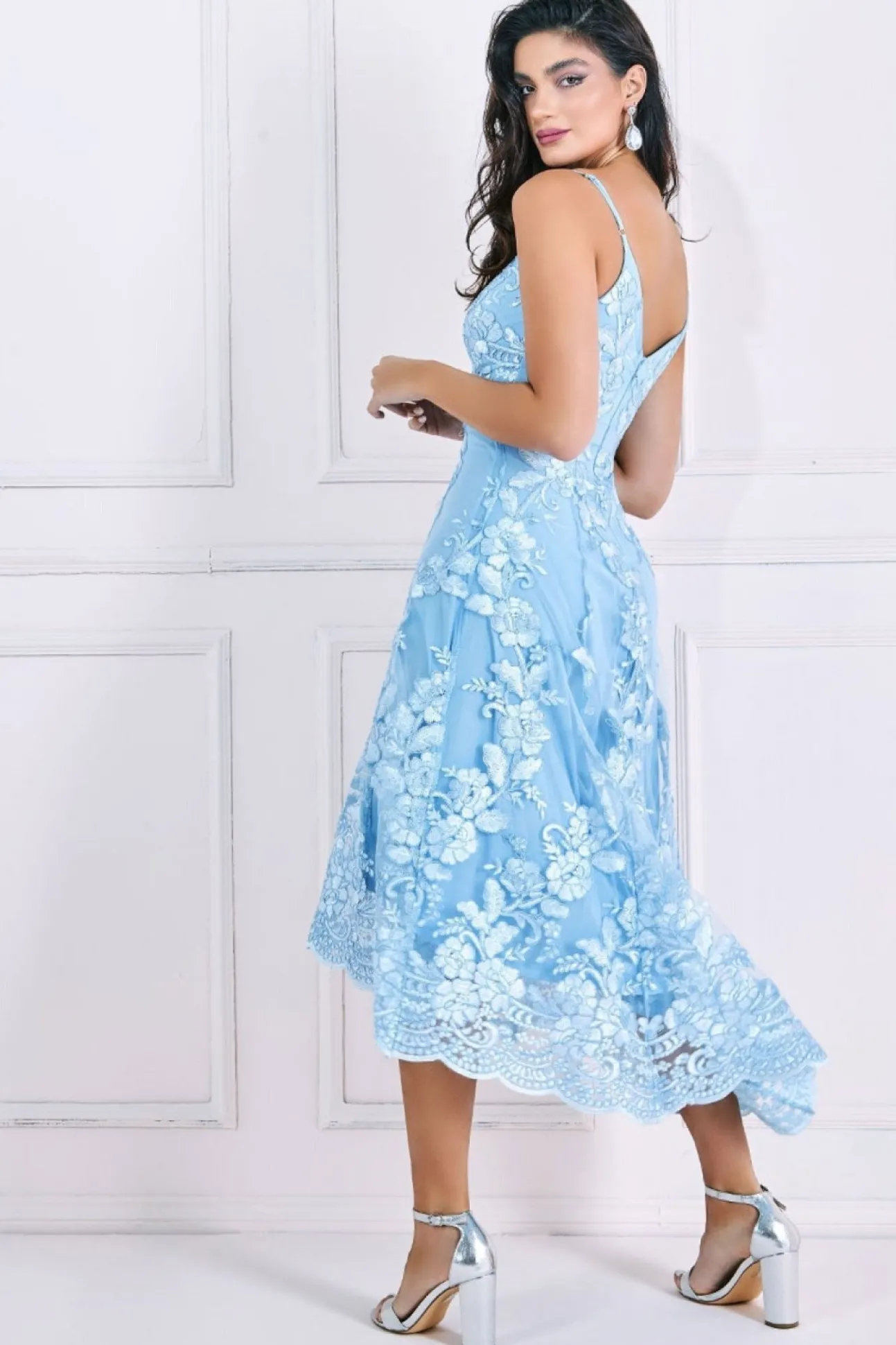 Women * Dipped Hem Sleeveless Lace Midi - Light Blue