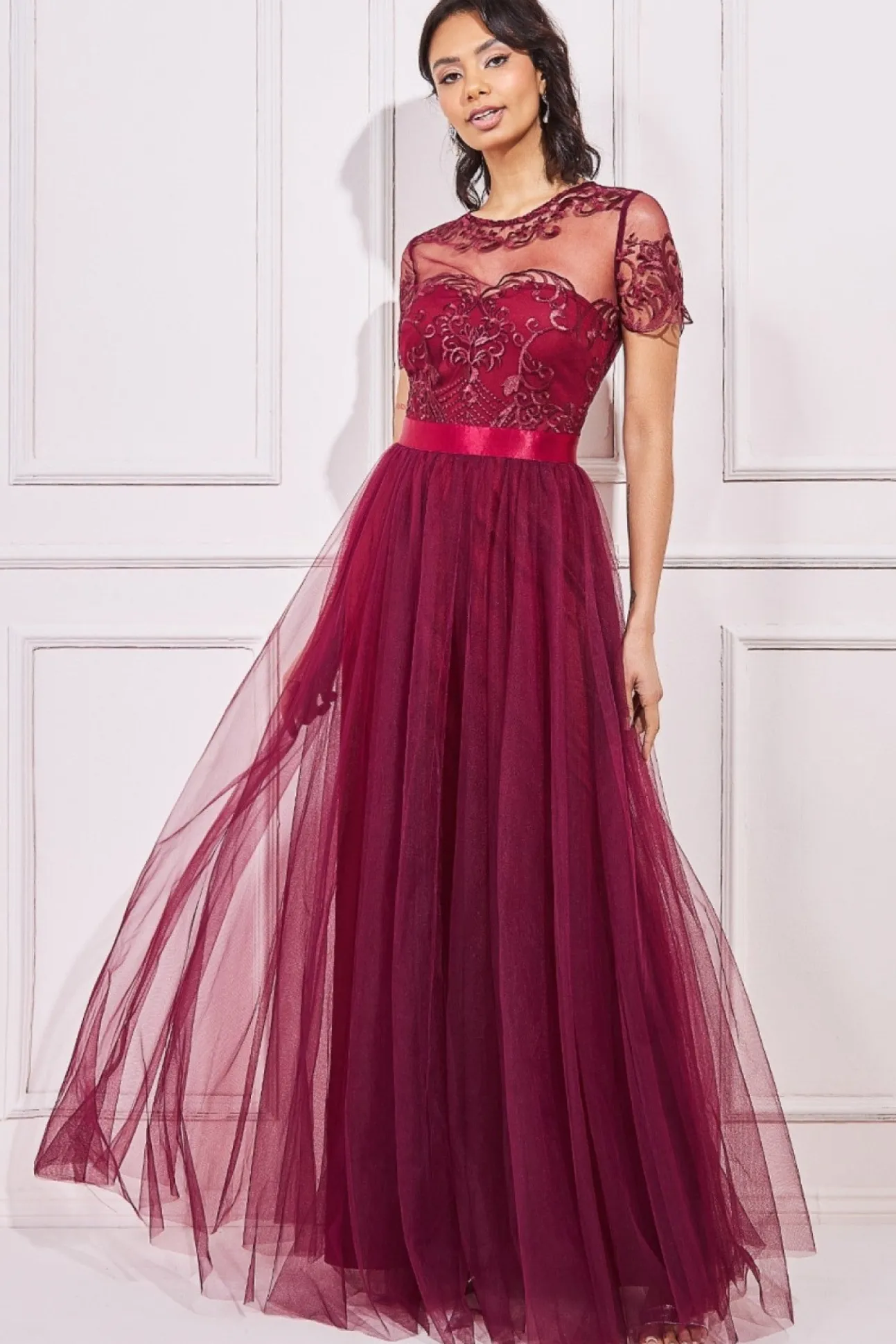 Women * Embroidered Mesh Maxi Dress