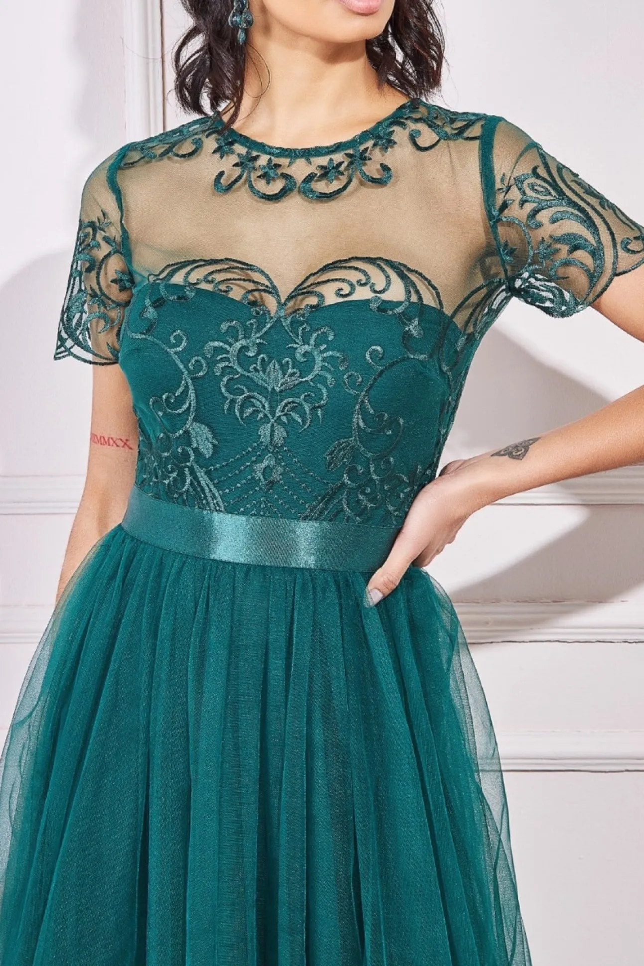Women * Embroidered Mesh Maxi Dress