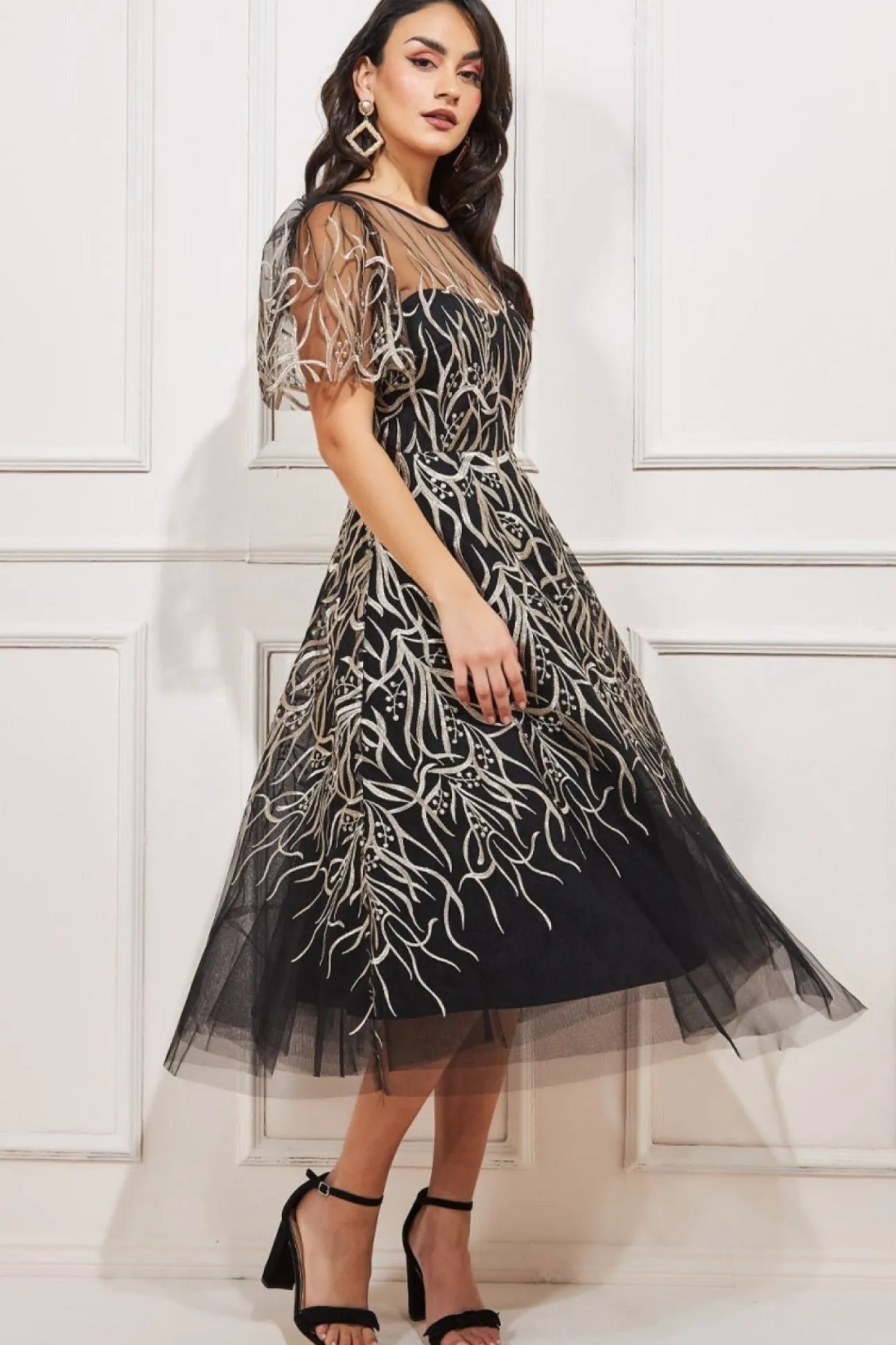 Women * Embroidered Mesh Midi Dress