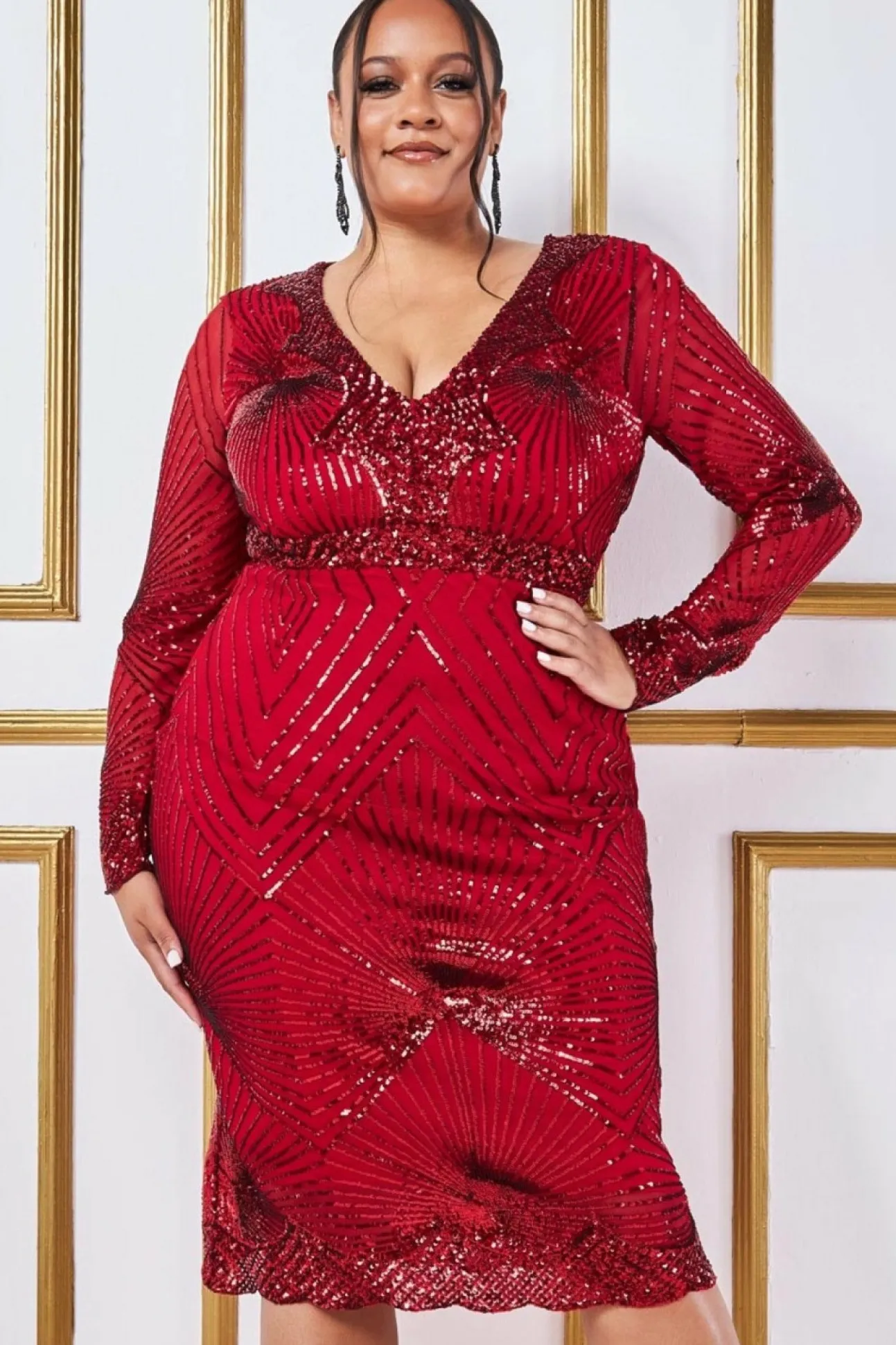 Women * Plus Scalloped Hem Starburst Midi Dress