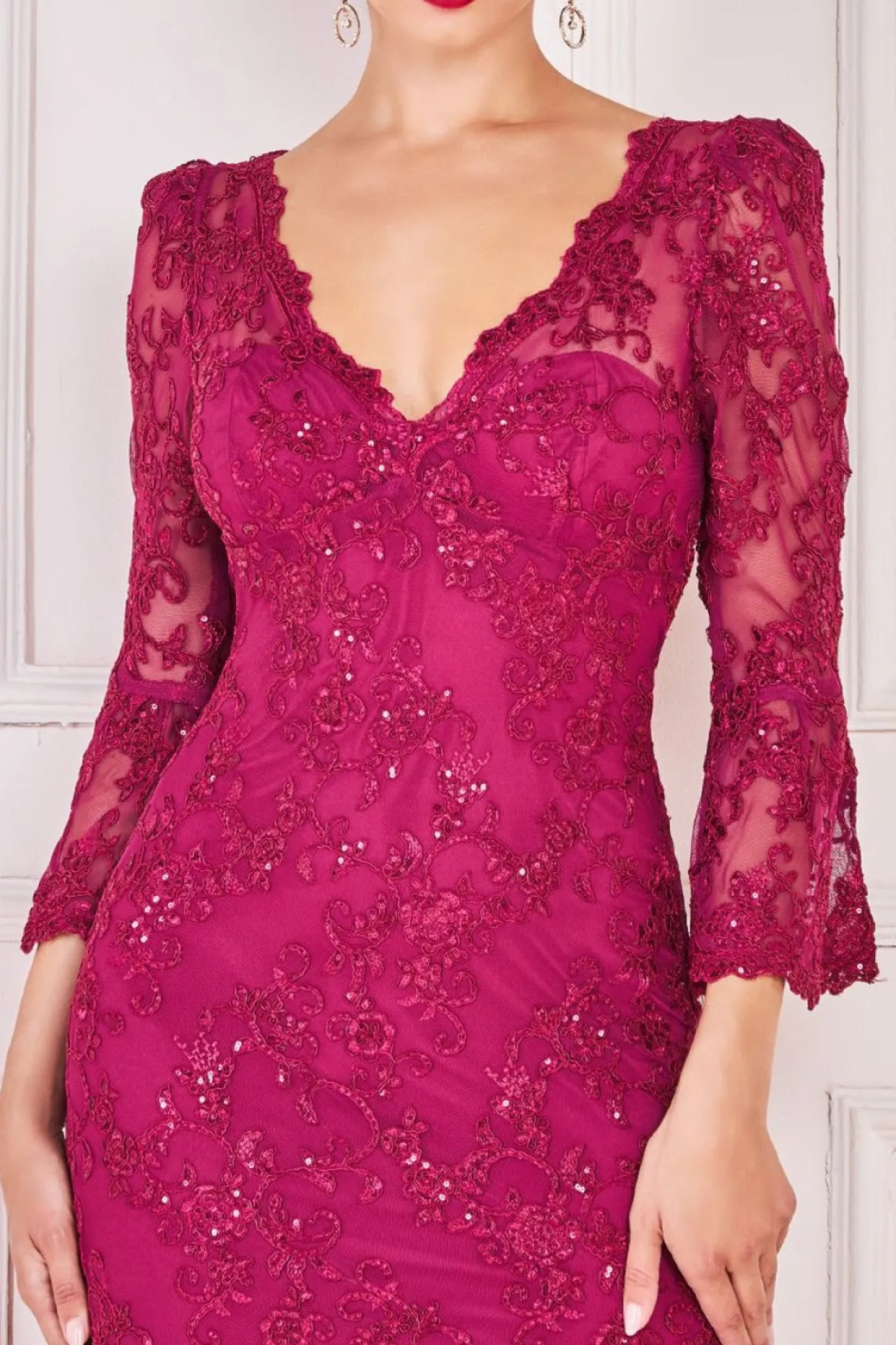 Women * Scalloped Lace Maxi Dress