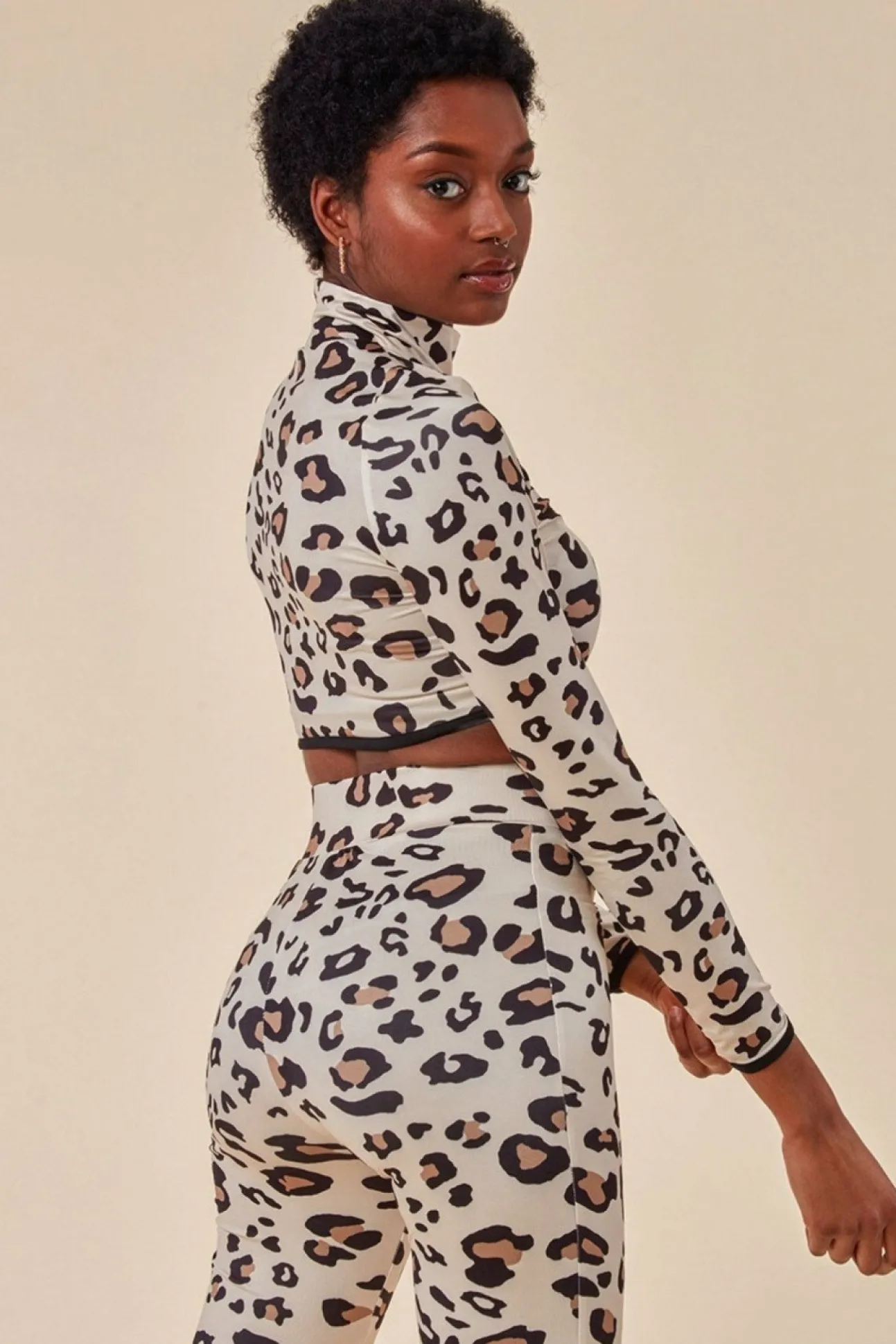 Women Cosmochic Leopard Print Crop Top&Legging Lounge Set - Brown
