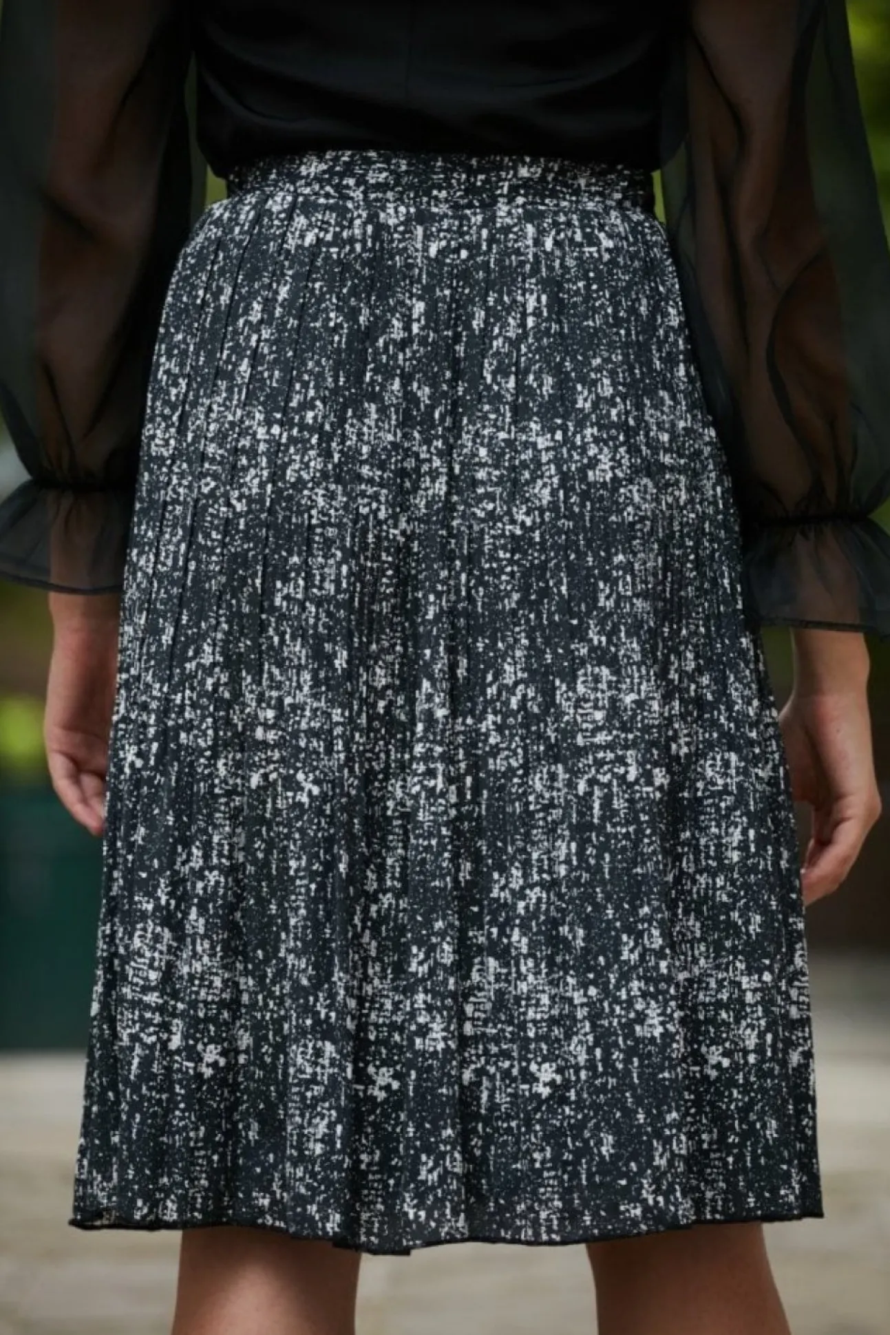 Women Double Second Mono Abstract Print Skirt