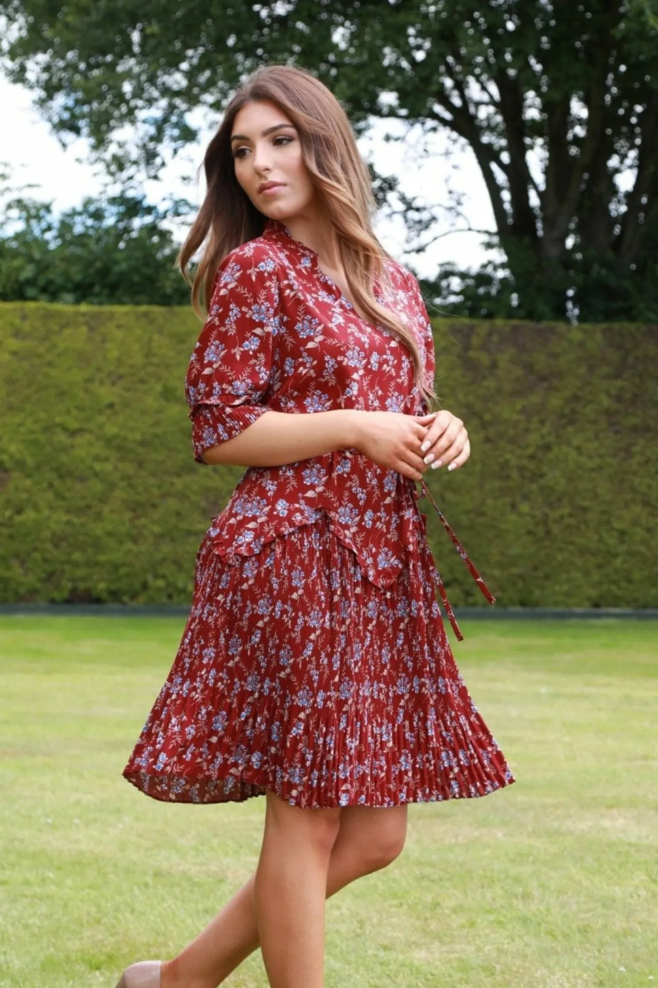 Women Double Second Red Floral Chiffon Pleat Detail Dress