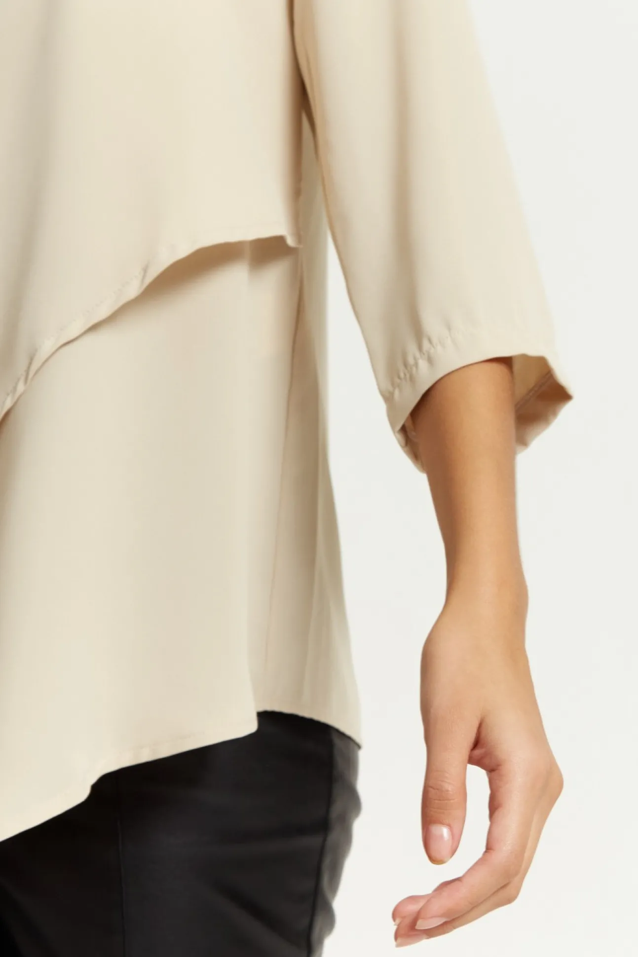 Women Hoxton Gal 3/4 Sleeves V Neck Layered Relaxed Fit Top
