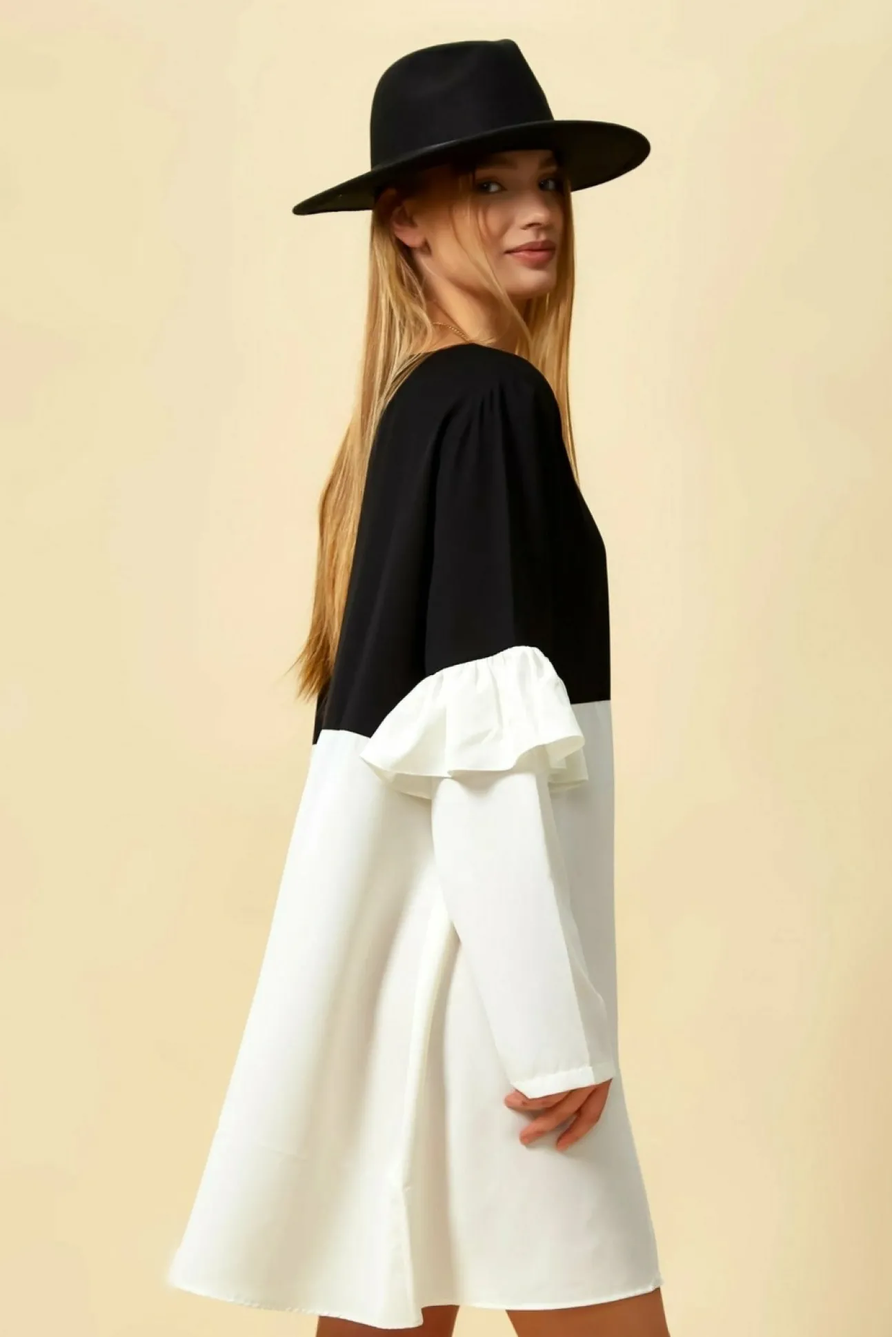 Women Hoxton Gal Colour Block Top With Frill Sleeve White Blossom
