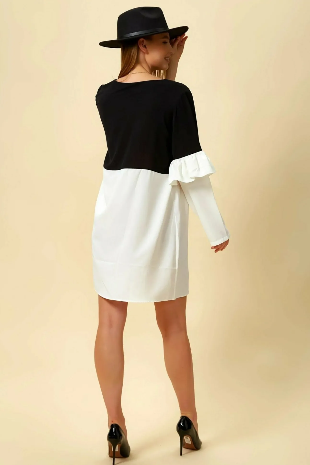 Women Hoxton Gal Colour Block Top With Frill Sleeve White Blossom