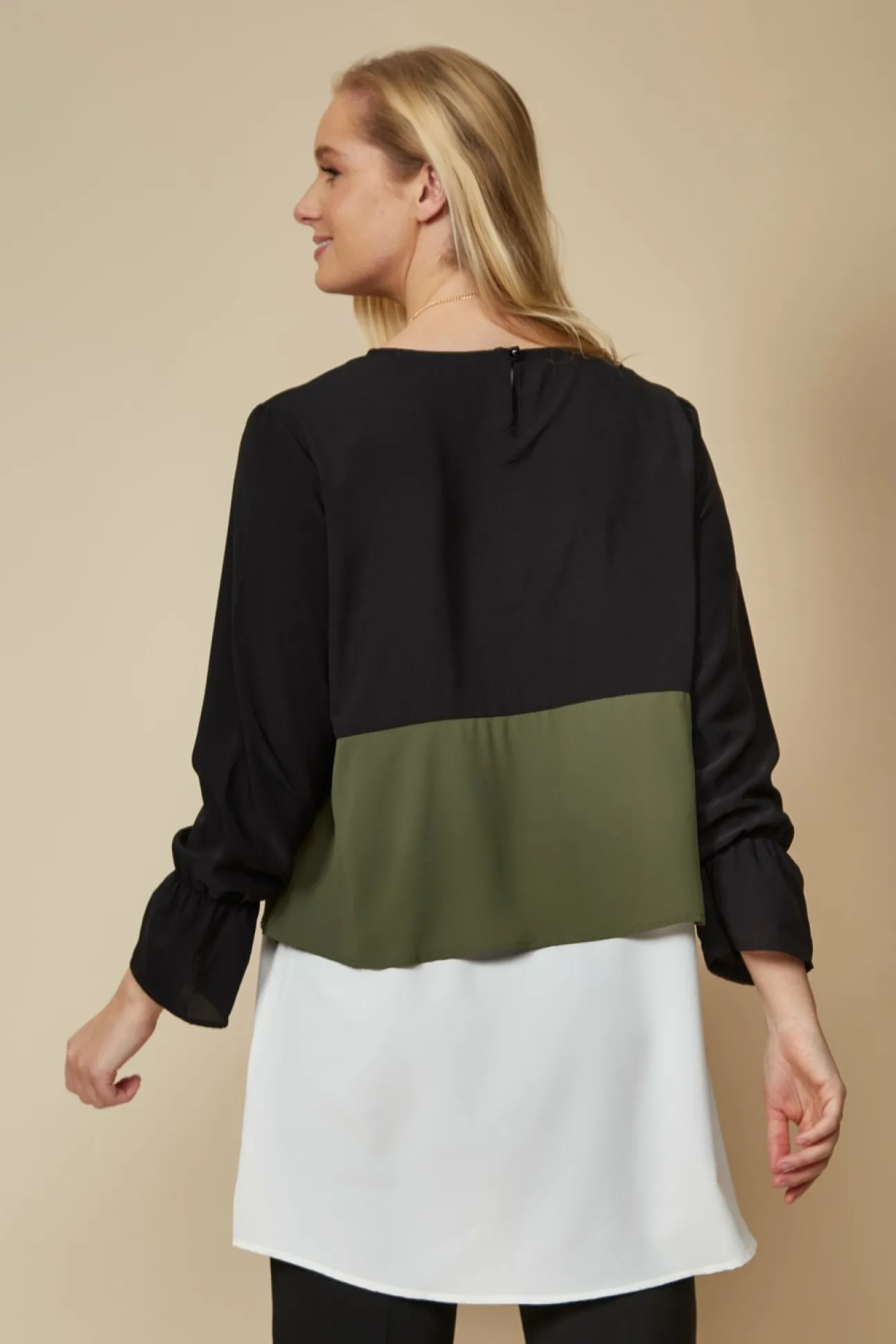 Women Hoxton Gal Colour Block Top With Necklace- Black,Khaki White