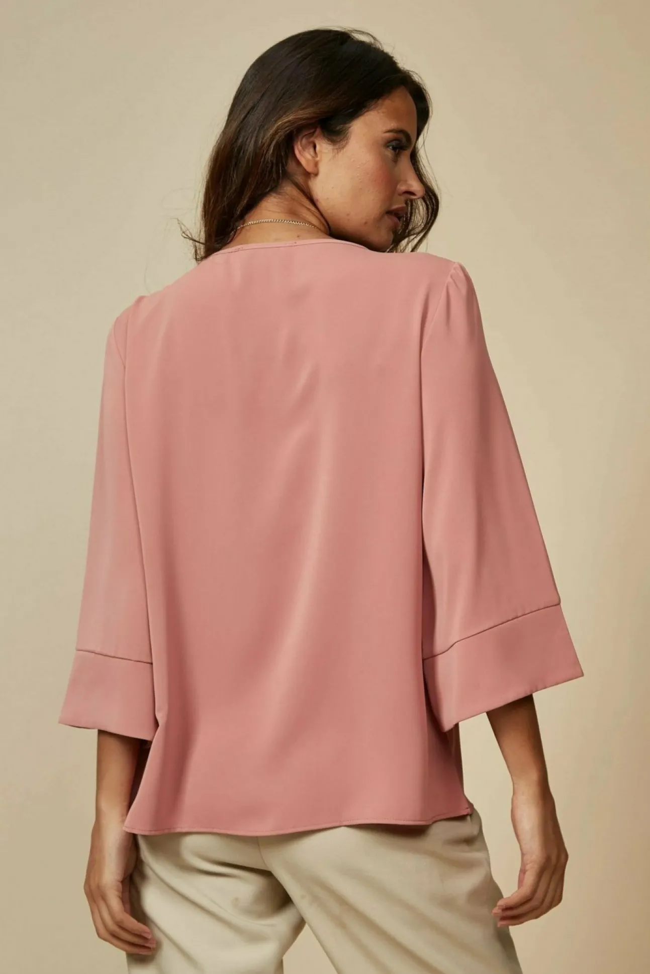 Women Hoxton Gal Layered Top 3/4 Sleeve With Necklace