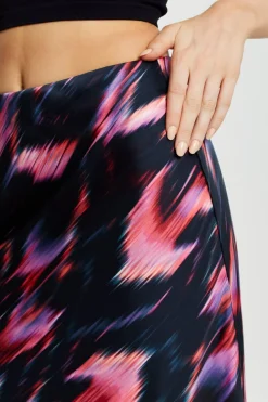 Women Liquorish Abstract Ikat Print Midi Skirt In Black And Pink