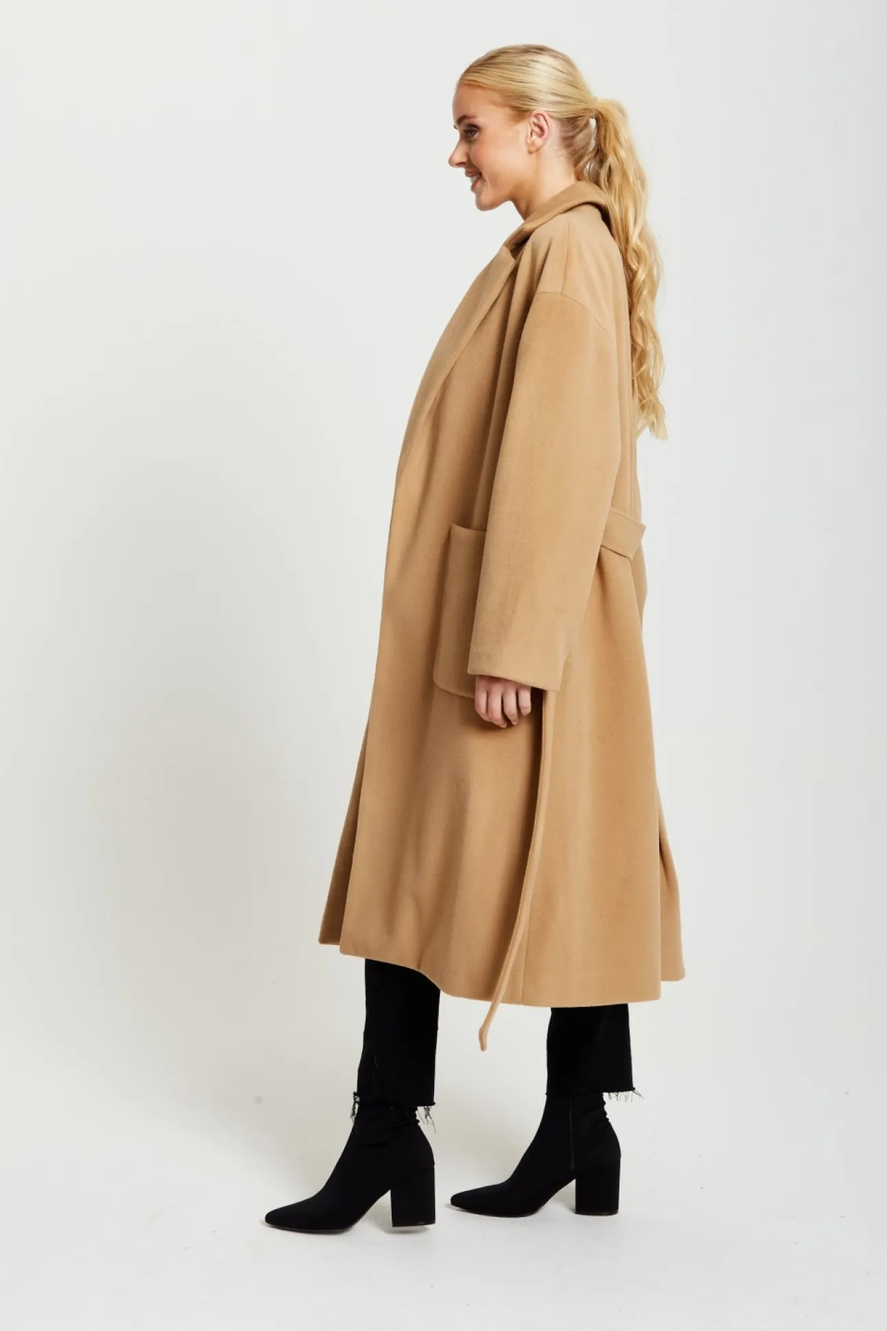 Women Liquorish Belted Longline Coat In