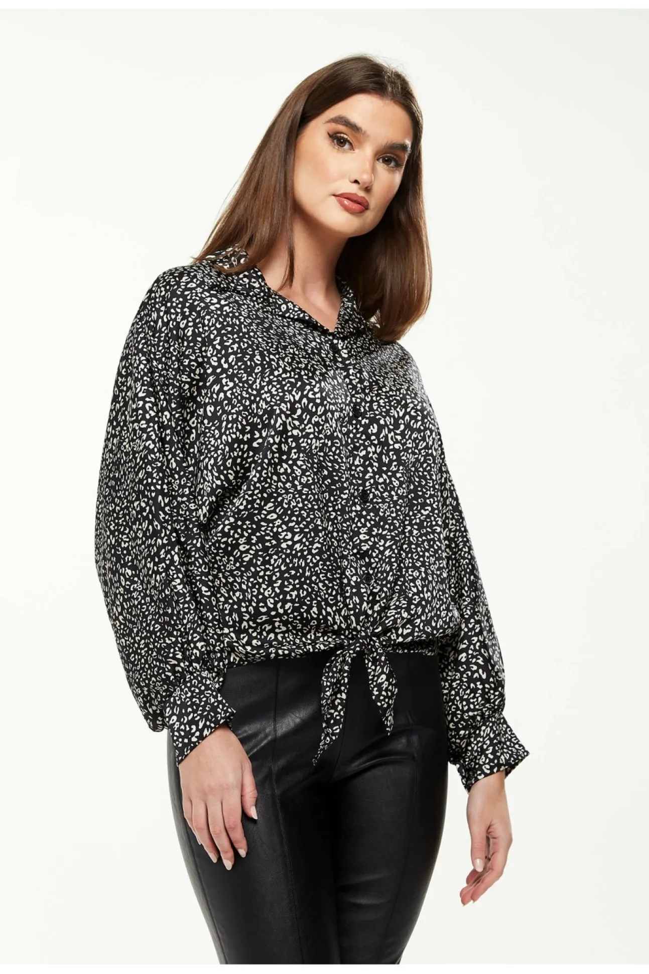 Women Liquorish Divine Grace Blouse Front Tie In Black & White