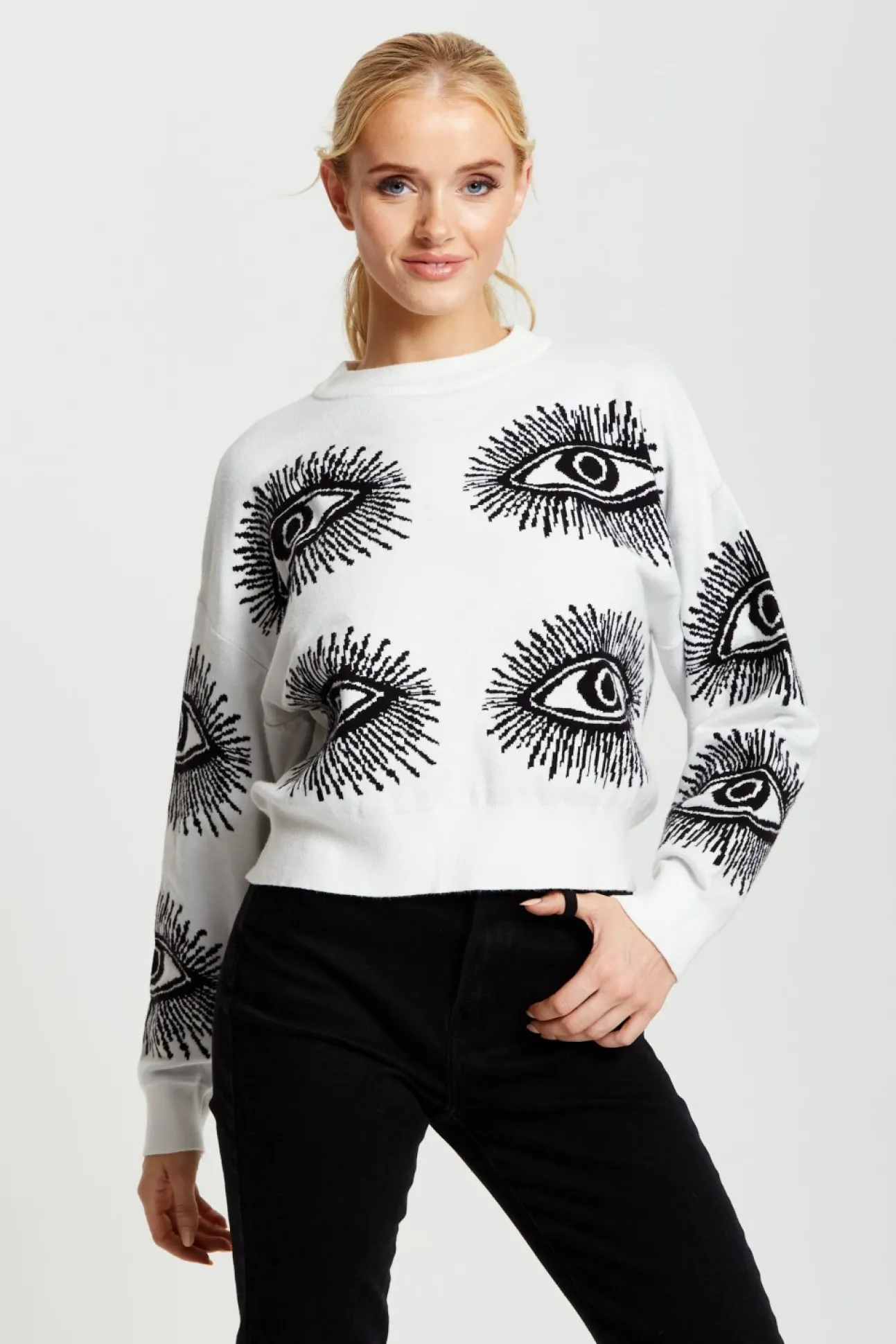 Women Liquorish Eye Pattern Jumper In