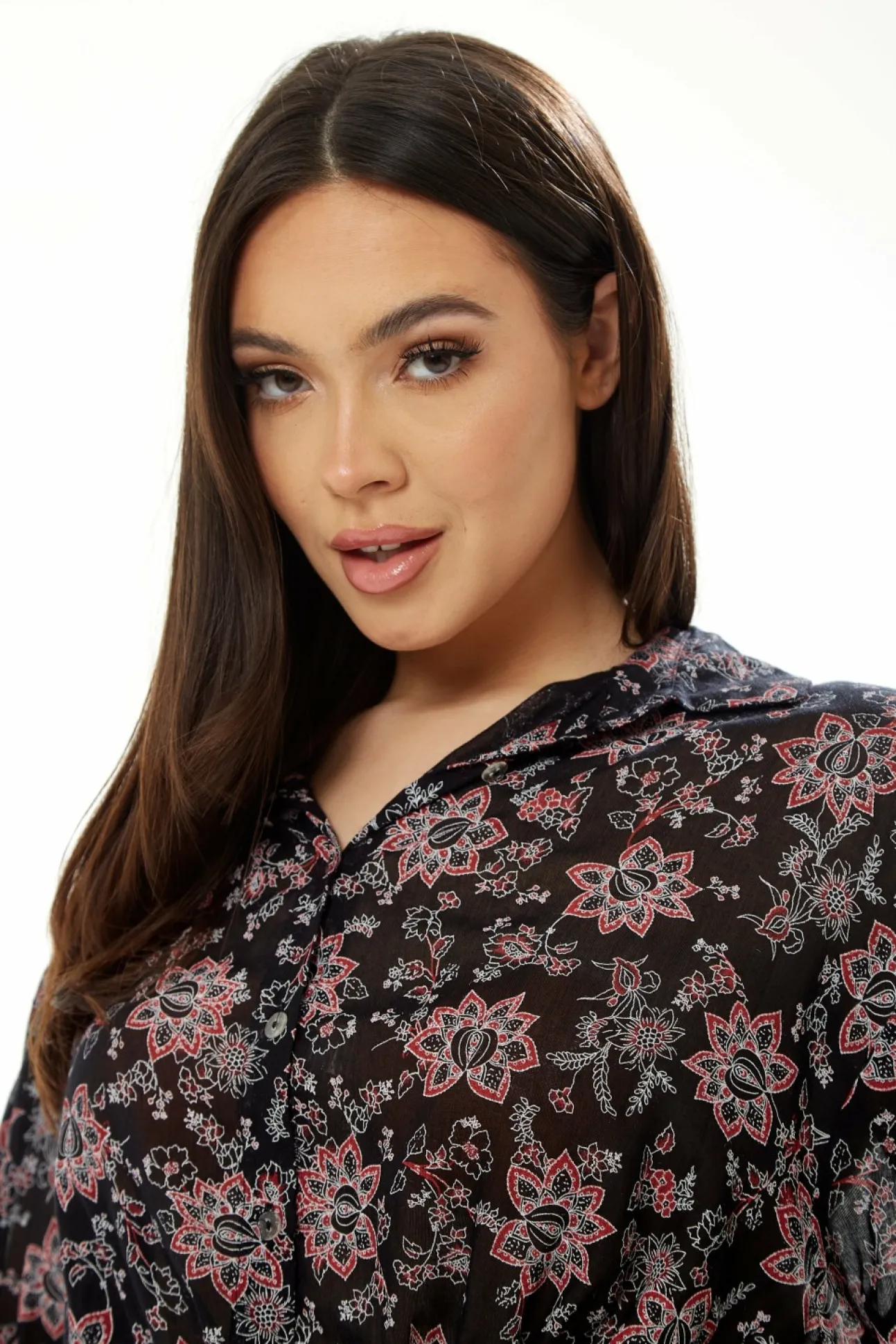 Women Liquorish Floral Print Crop Shirt In