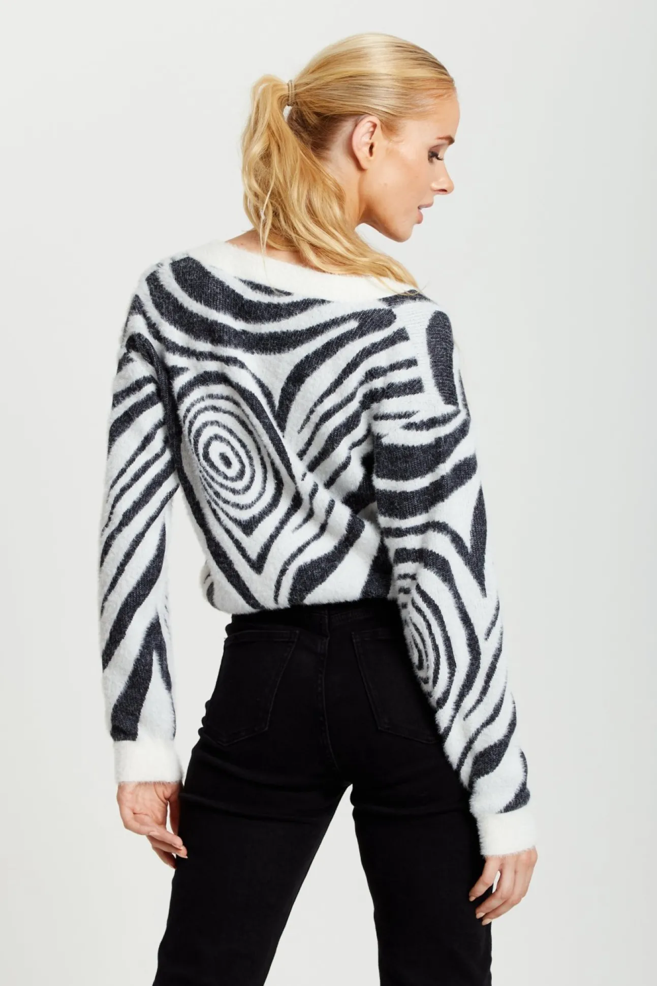Women Liquorish Fluffy Black And White Cardigan