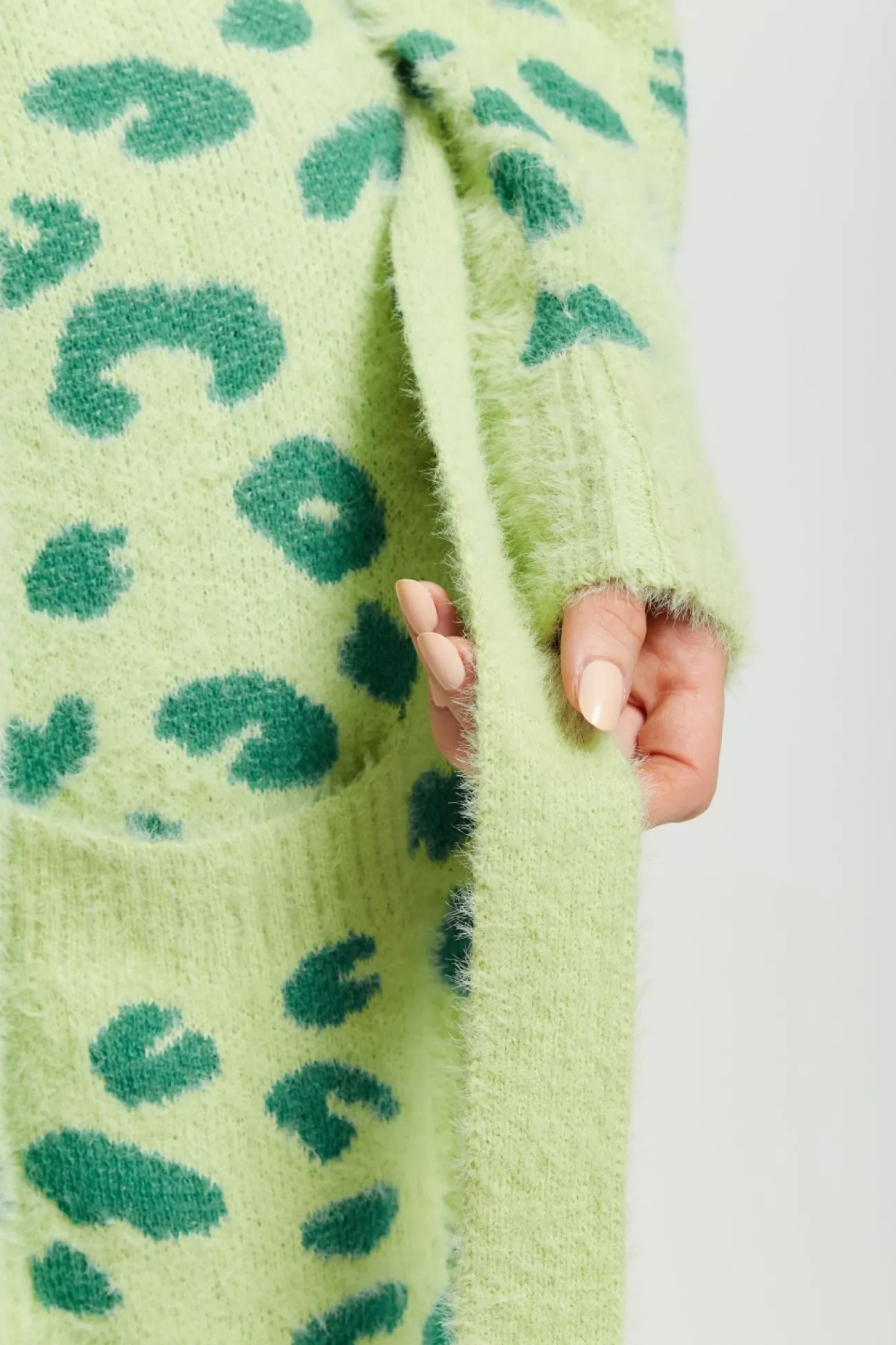 Women Liquorish Fluffy Longline Cardigan In Animal Print