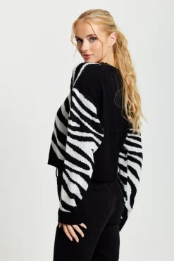 Women Liquorish Heart Jumper In And White Zebra Pattern