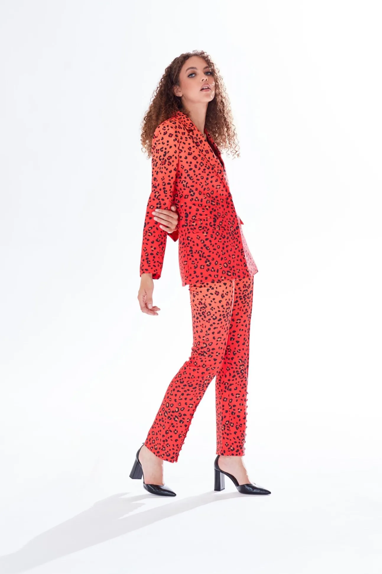 Women Liquorish Leopard Print Ombre Suit Blazer In Orange