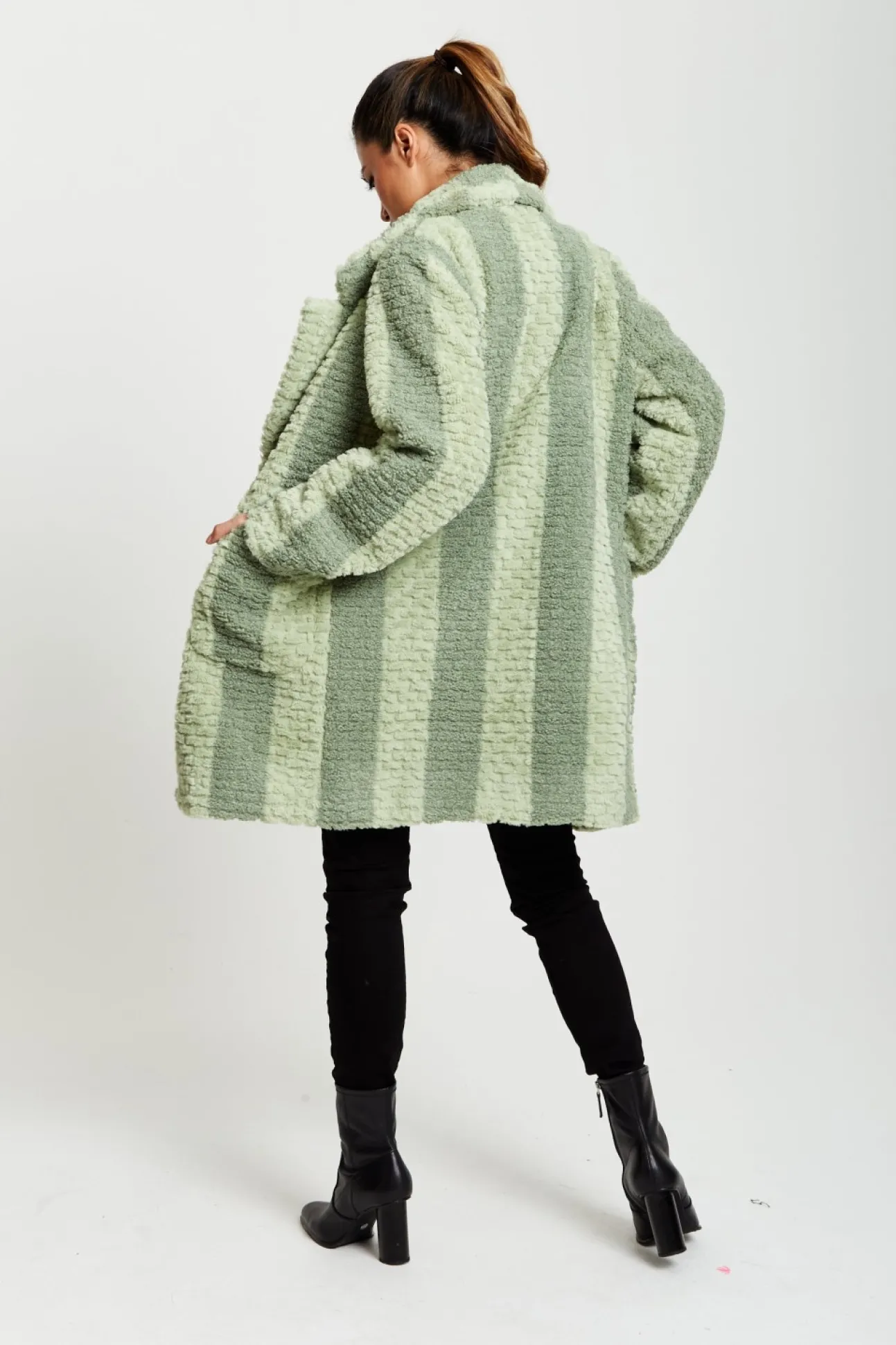 Women Liquorish Teddy Coat In Stripe