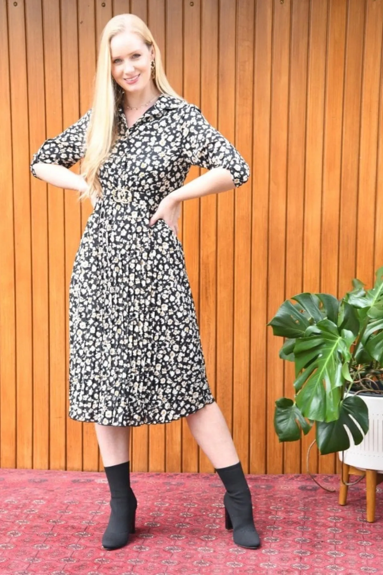 Women Mela London Ditsy Daisy Pleated Midi Dress