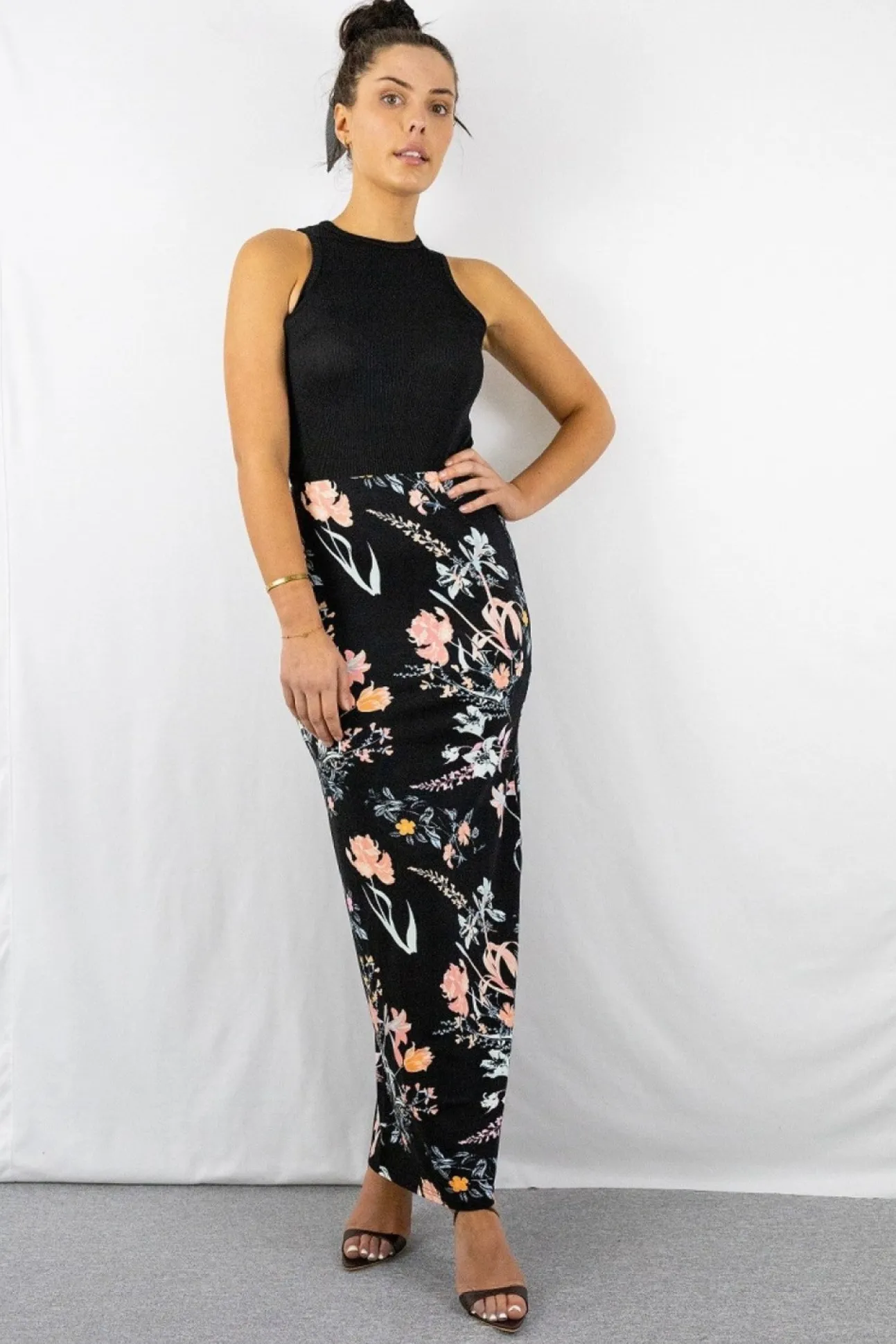 Women Signage Pencil Maxi Skirt In Pink Floral Print