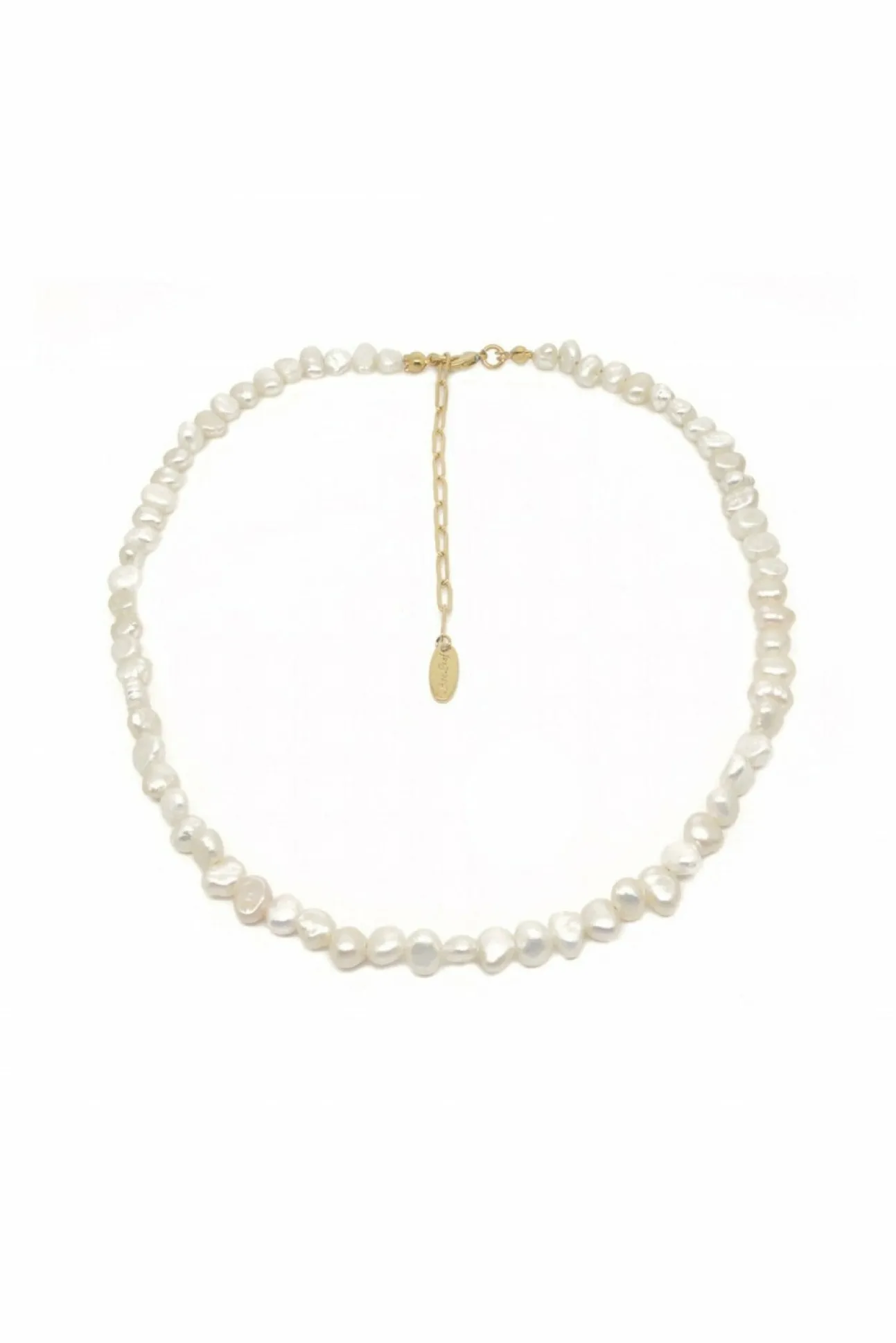 Women White Leaf Freshwater Pearl Choker In Gold