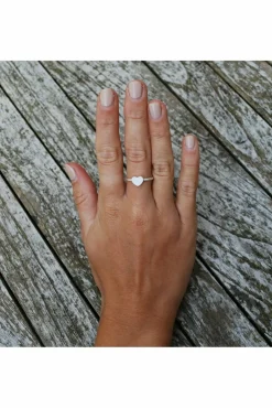 Women White Leaf Heart Ring In Matt