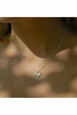 Women White Leaf Little Bee Necklace In Satin