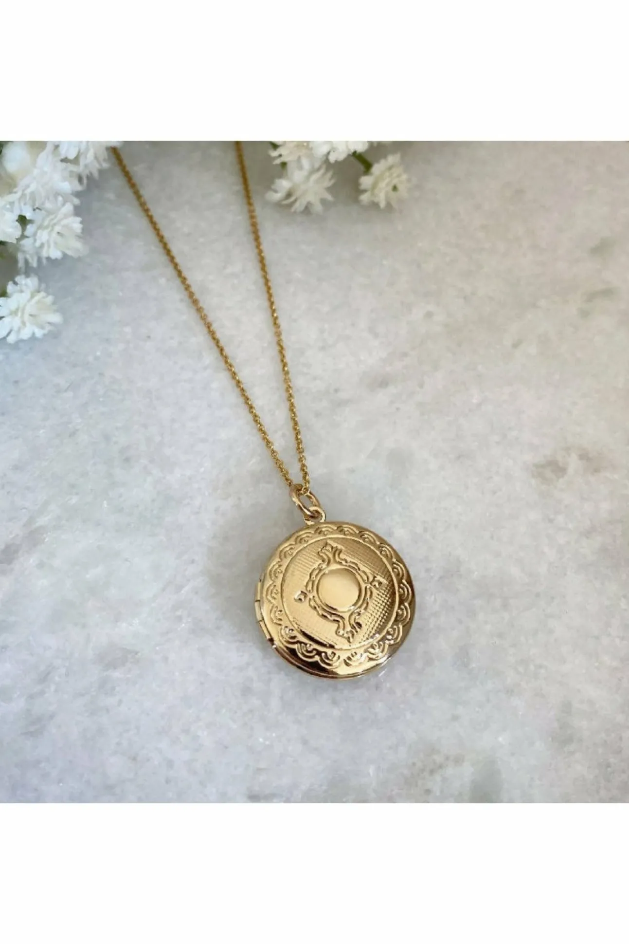 Women Wisteria London Martha Filigree Locket